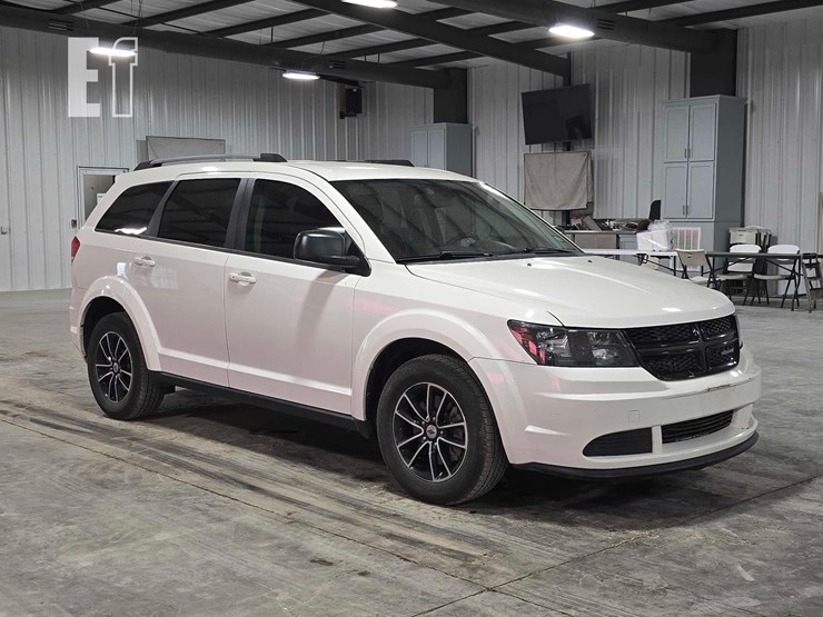 2018-dodge-journey-se-image-2