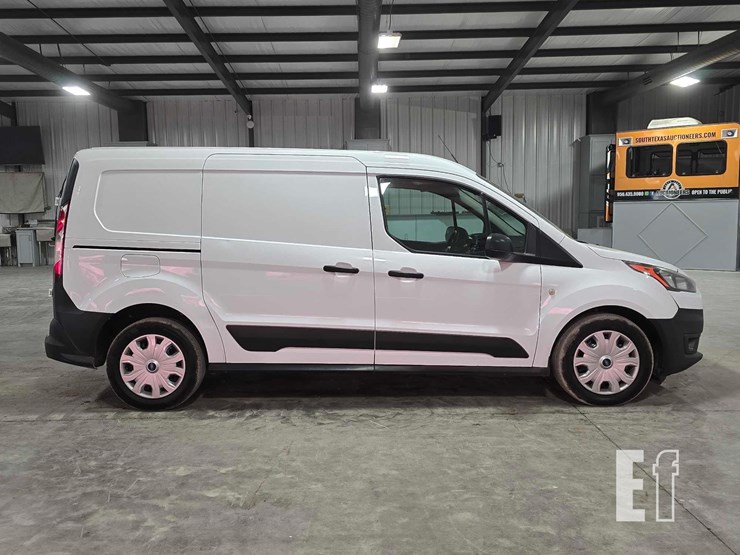 2022-ford-transit-connect-image-6