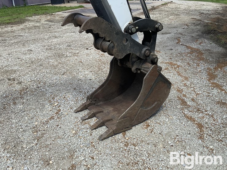 2011-bobcat-e42-mini-excavator-image-10