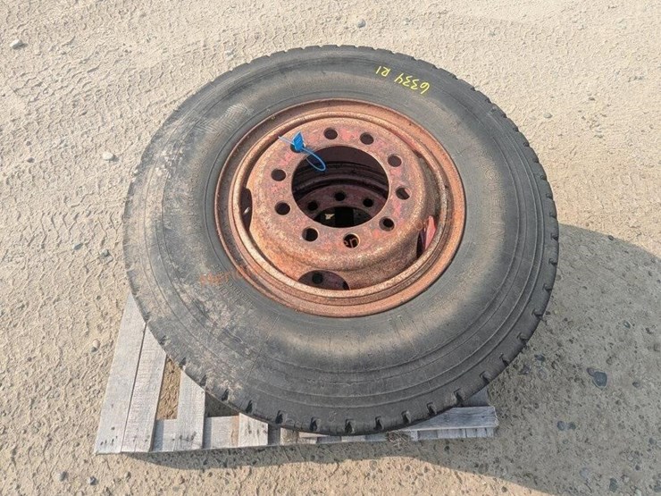 2--10.00-x-20-michelin-tires-w/-rims-image-12