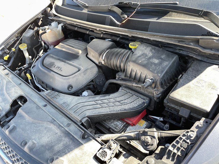 #1521-•-2021-chrysler-voyager-mini-van-(has-wi-title)-image-35