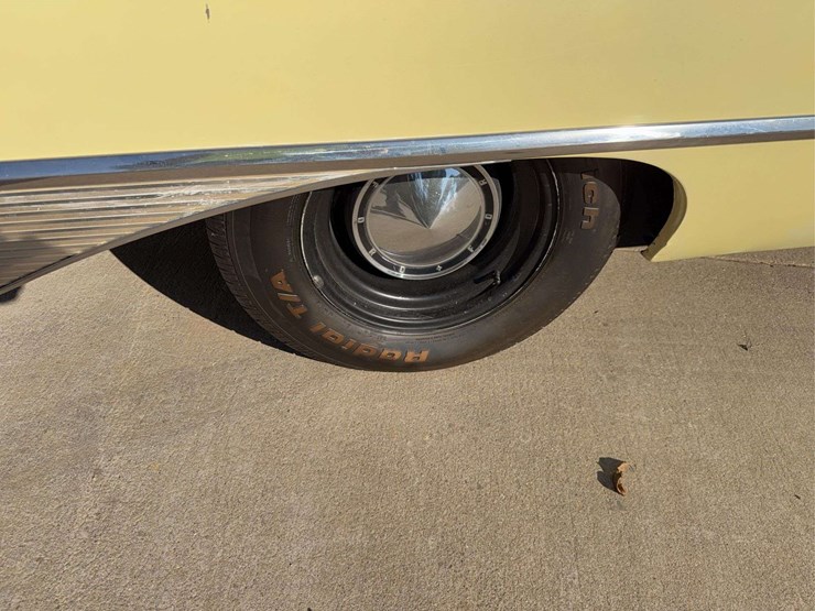 1960-ford-sunliner-image-21