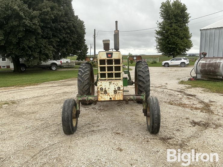 1968-oliver-1650-2wd-tractor-image-2