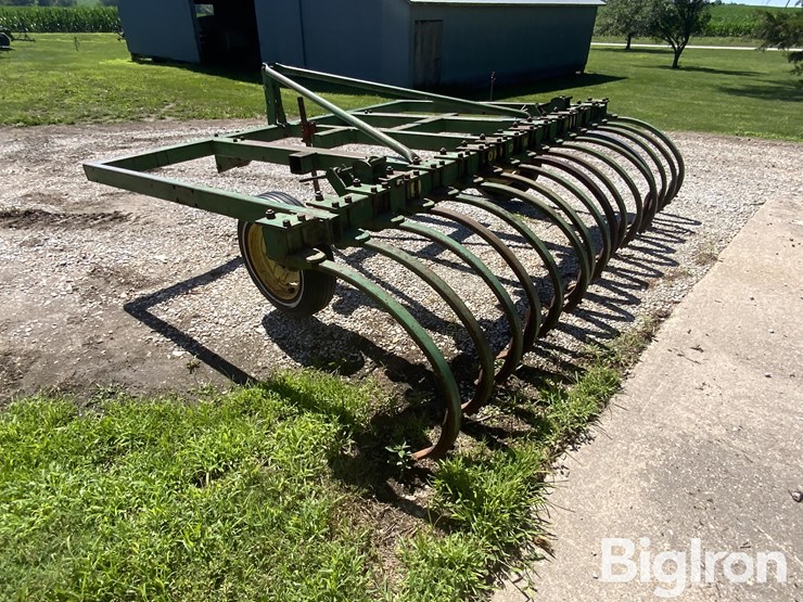 john-deere-e1600-3-pt-10'-stick/root-rake-image-7