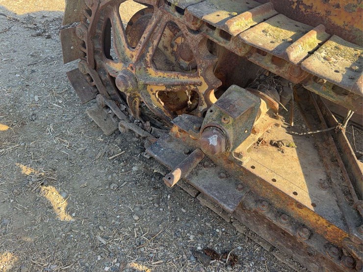 caterpillar-22-image-8