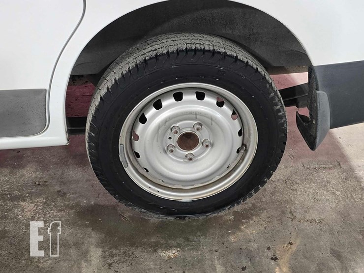 2016-nissan-nv200-image-17