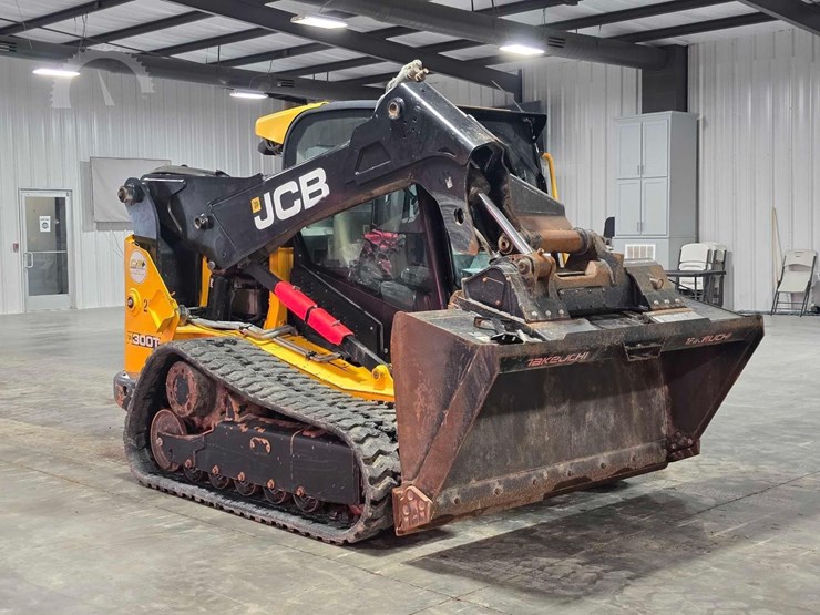 2020-jcb-300t-image-2
