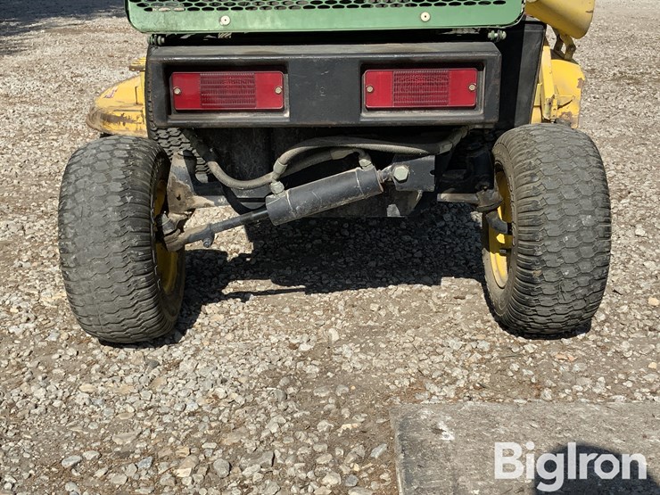 john-deere-f911-front-mount-72"-lawnmower-w/25-gal-sprayer-image-16