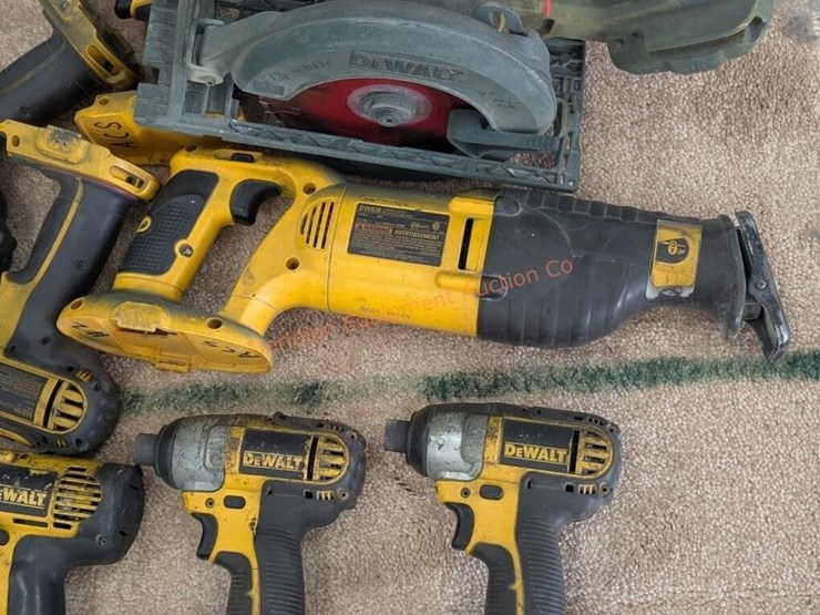 pallet--assorted-dewalt-18v-tools-image-10