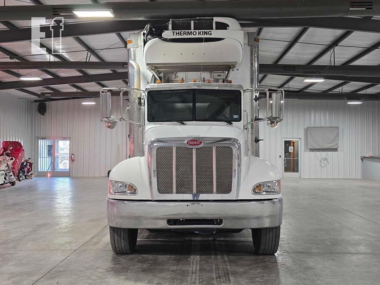 2011-peterbilt-337-image-7