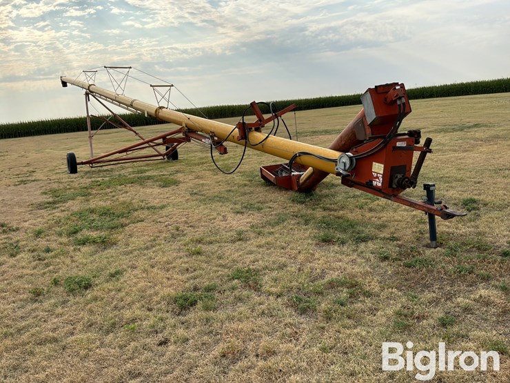 westfield-tr100-71-portable-auger-image-3