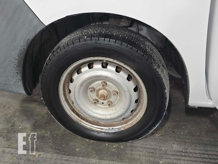 2014-nissan-nv200-image-17