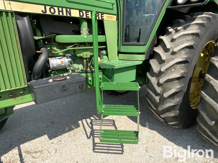 1982-john-deere-4240-2wd-tractor-image-15
