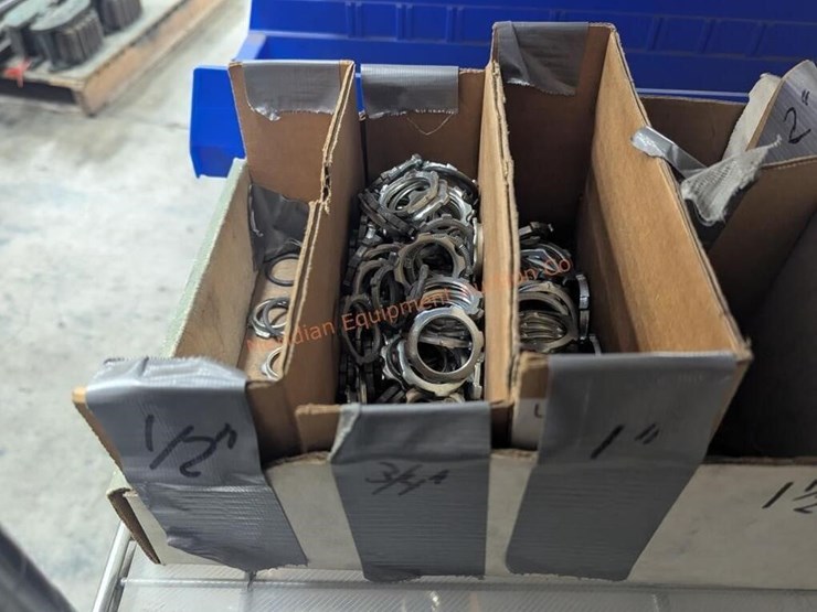wire-rolling-rack-w/-assorted-electrical-parts-image-18