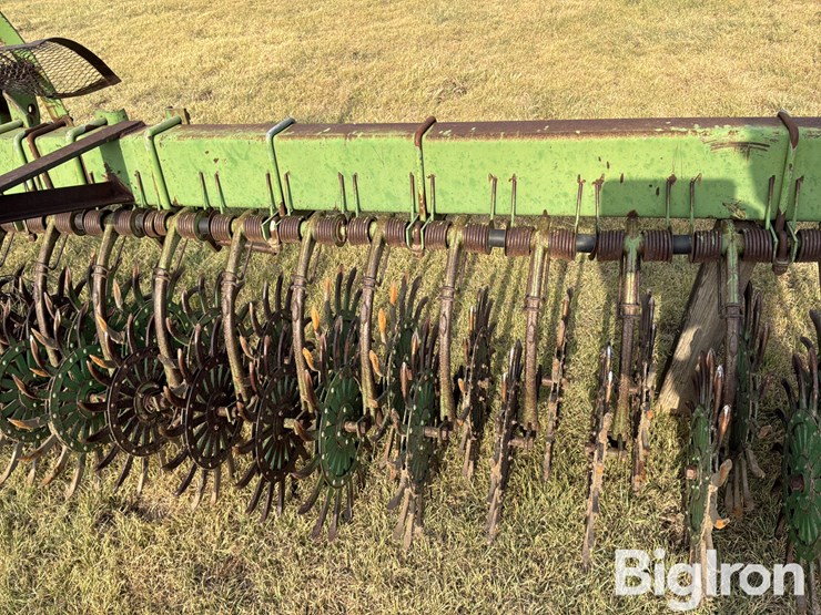 john-deere-400-3-pt-rotary-hoe-image-17