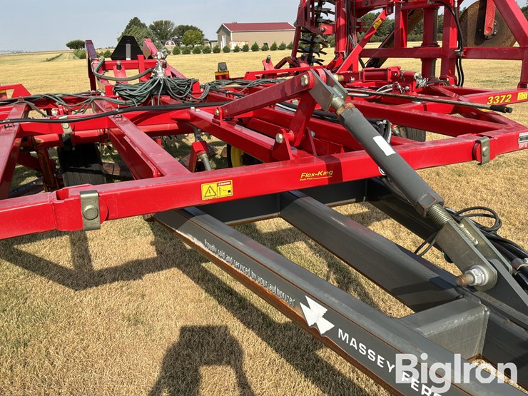 2017-sunflower-3372-7x6-sweep-plow-image-14