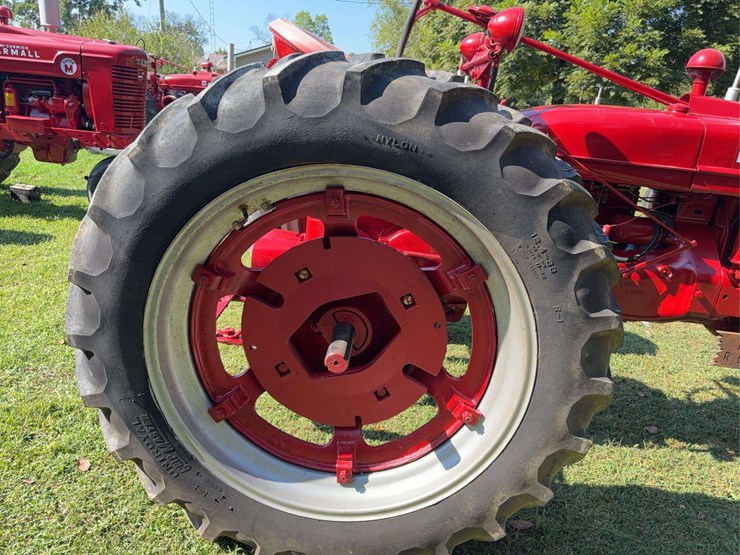 1940-farmall-h-image-19