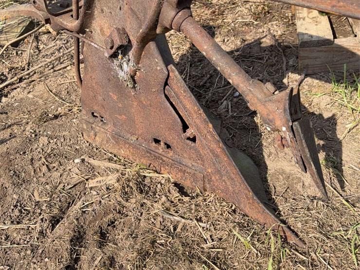 horse-drawn-roll-over-plow-image-10