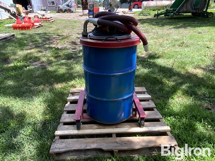 milwaukee-wet/dry-vacuum-image-2