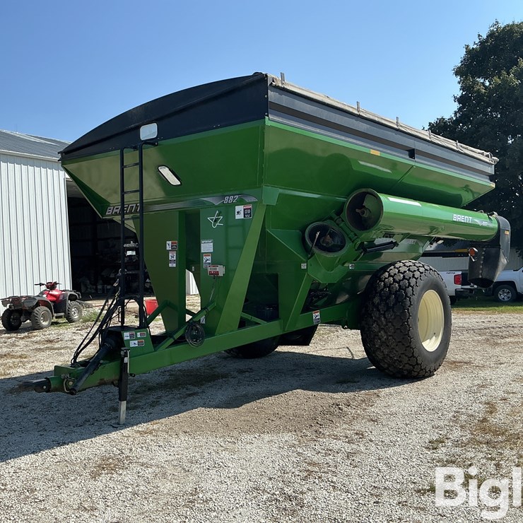 2013 Brent 882 Grain Cart
