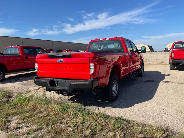 #1524-•-2021-ford-f-250-xl-pickup-truck-(has-wi-title)-image-33
