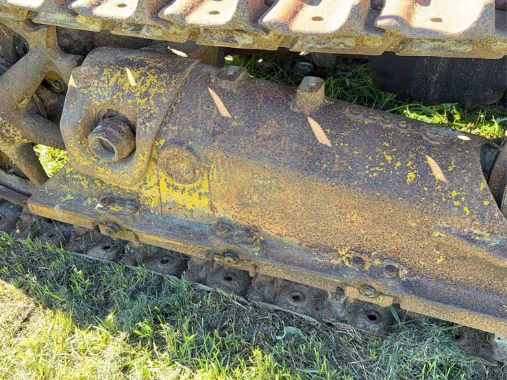 caterpillar-2-ton-image-23