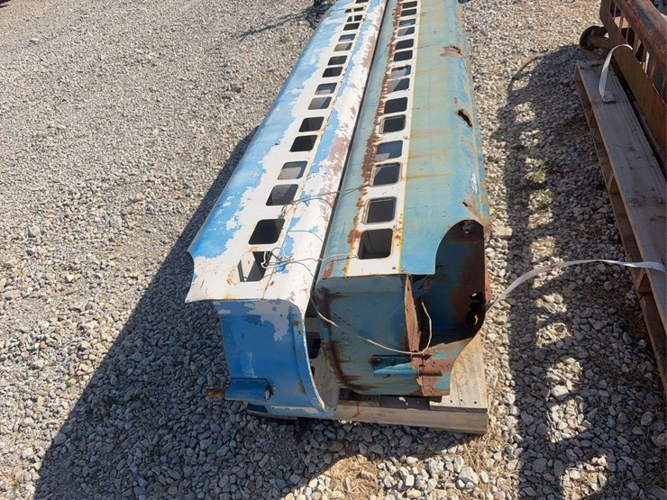 (2)-original-sturtevant-model-train-cars-image-4