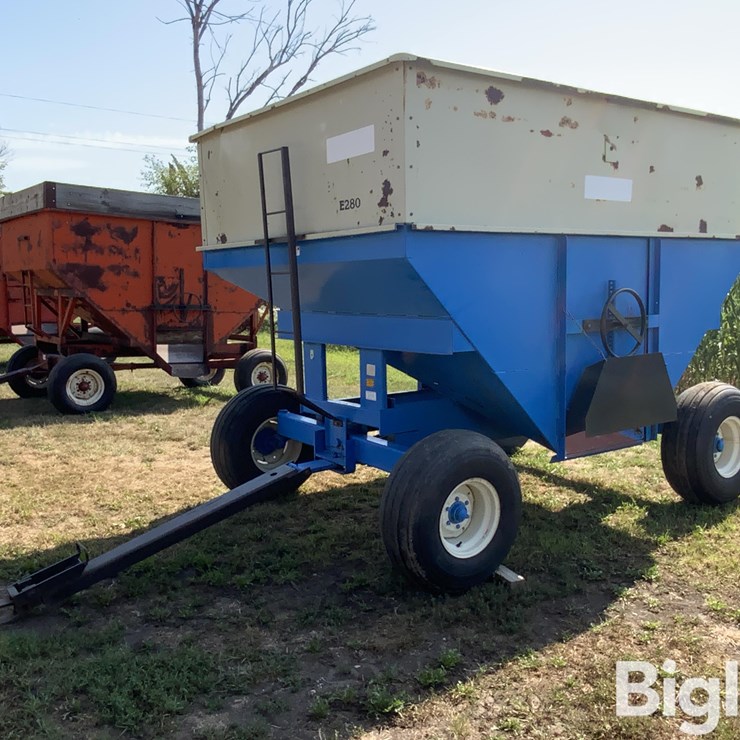 DMI E280 Gravity Wagon