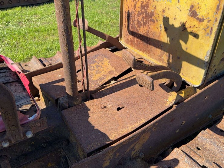 caterpillar-2-ton-image-17