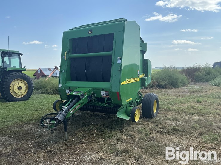 2004-john-deere-567-megawide-round-baler-image-1
