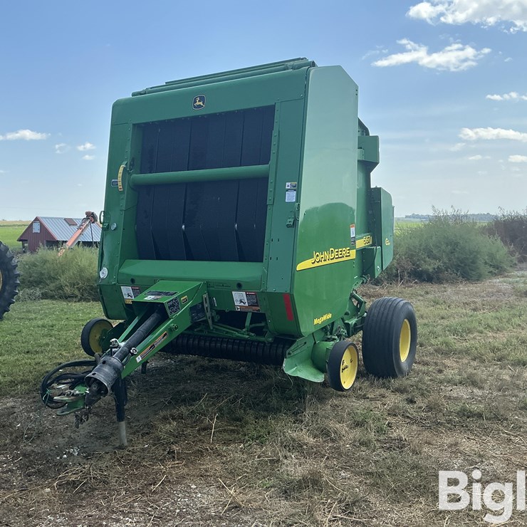 2004 John Deere 567 MegaWide Round Baler