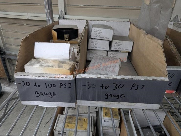 wire-rolling-rack-w/-assorted-shop-supplies-image-12