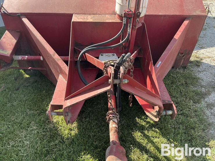 loftness-90"-3-pt-snow-blower-image-12