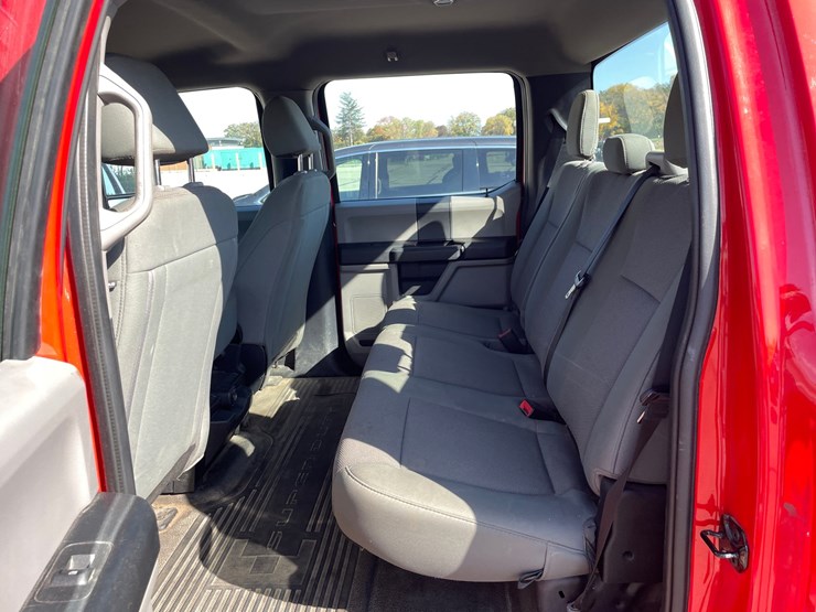#1523-•-2021-ford-f-250-xl-pickup-truck-(has-wi-title)-image-32