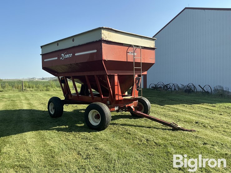 demco-gravity-wagon-image-3