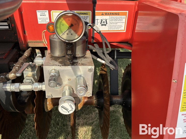 2018-kuhn-krause-excelerator-8005-vertical-tillage-image-15