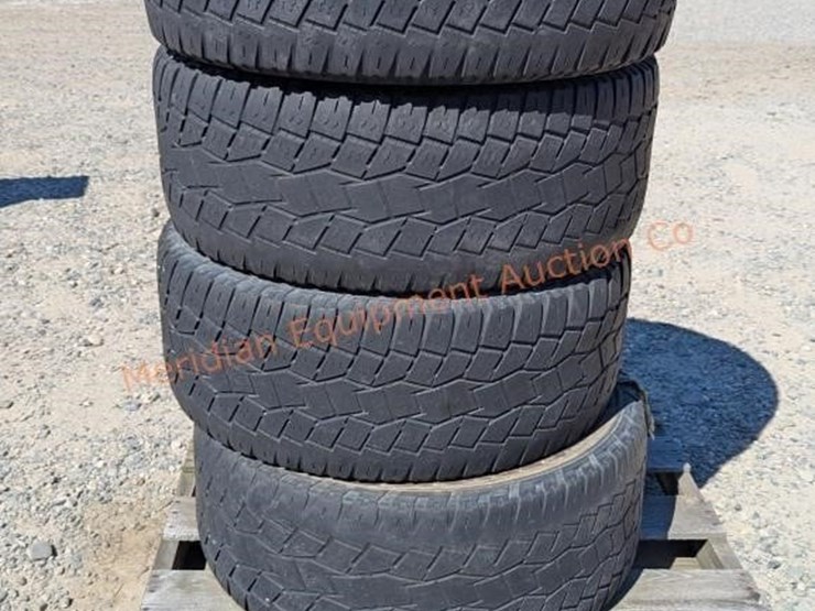 4-325/50r22-lt-truck-tires-image-1