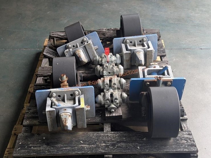 4--tandemloc-container-casters-w/-locks-image-6