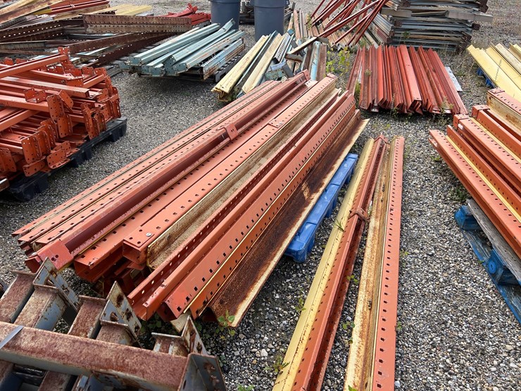 #2103-•-steel-pallet-racking-upright-frames,-cross-beams,-and-more-image-16