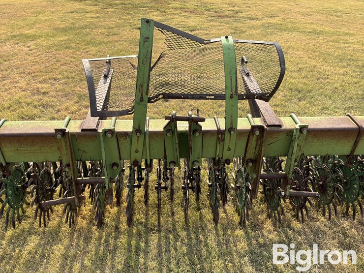 john-deere-400-3-pt-rotary-hoe-image-11