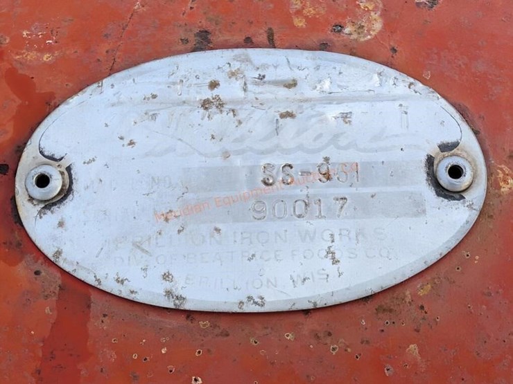 brillion-sure-stand-8'-3pt-seeder-image-12
