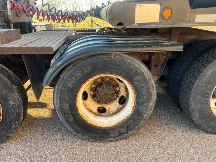 #1511-•-2001-sterling-tri-axle-heavy-haul-day-cab-semi-(has-wi-title)-with-2014-etnyre-tri-axle-lowboy-trailer-(has-wi-title)-image-21