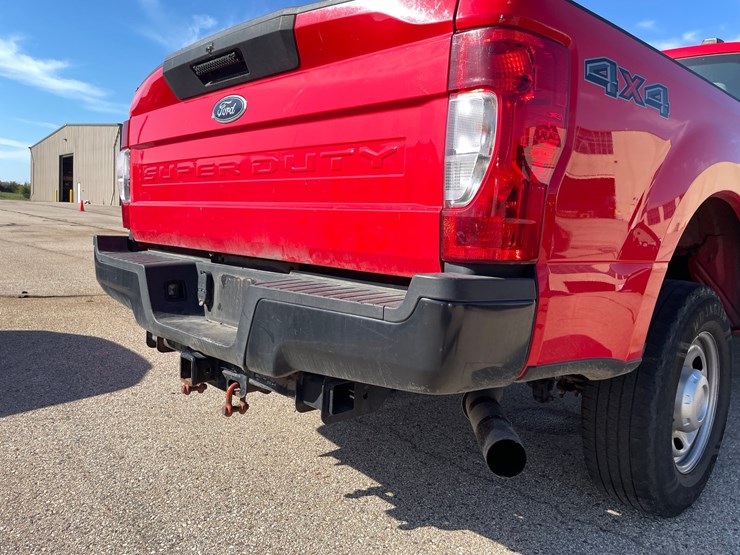 #1523-•-2021-ford-f-250-xl-pickup-truck-(has-wi-title)-image-27