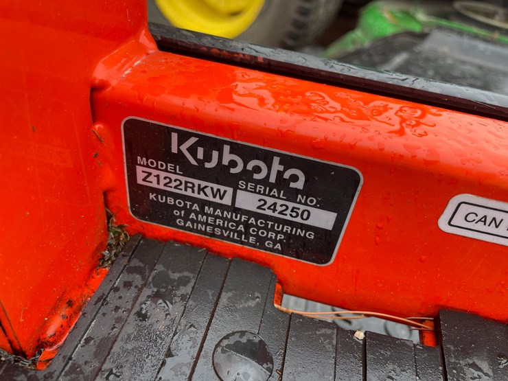 #1009-•-2017-kubota-z122r-zero-turn-lawn-mower-image-22