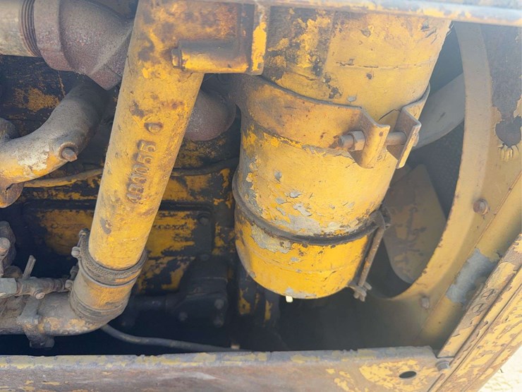 caterpillar-r2-image-28