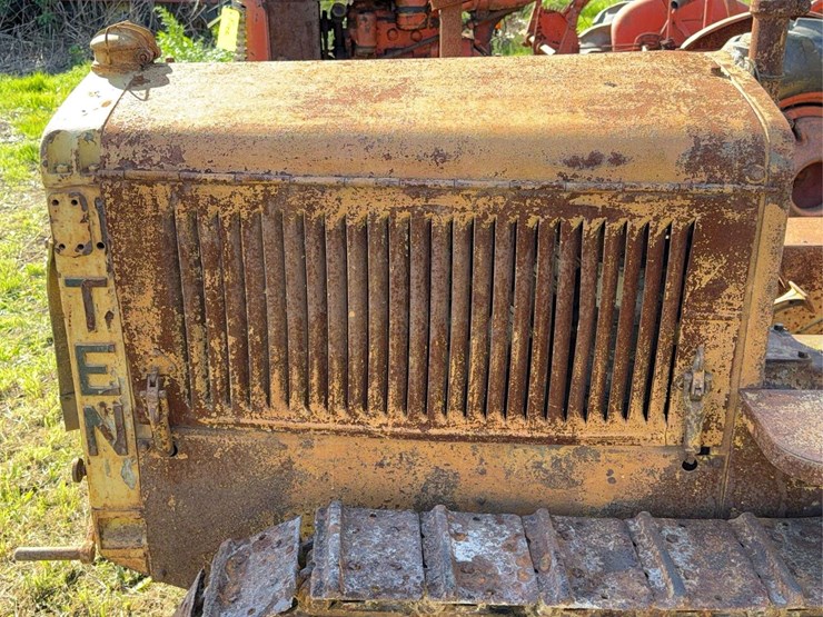 caterpillar-ten-image-47