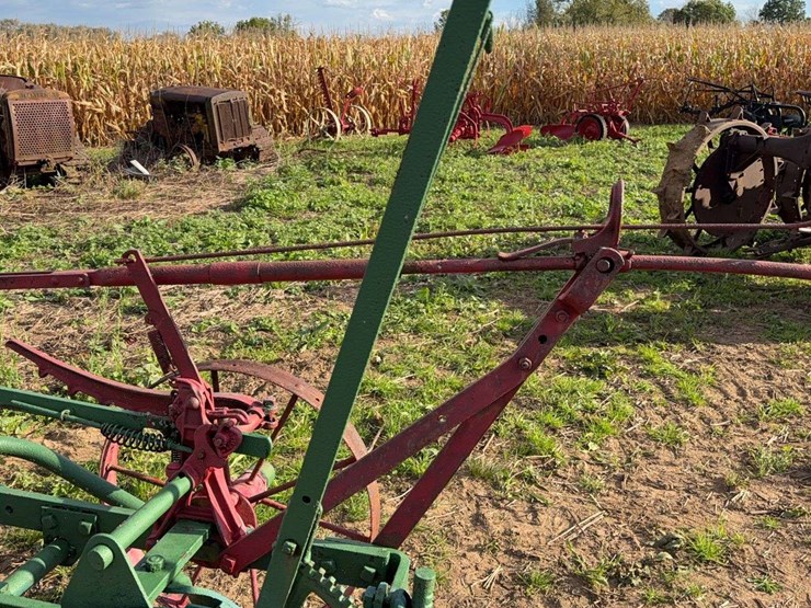 oliver-two-bottom-plow-image-22