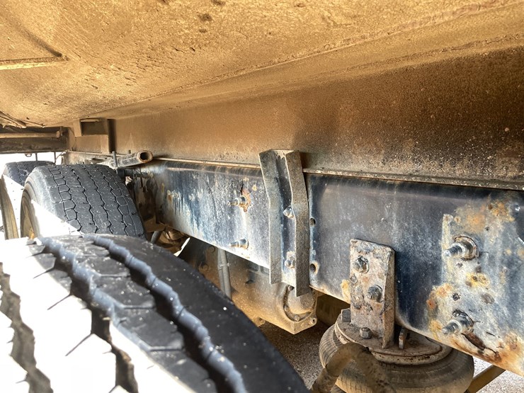 #1502-•-2018-international-7600-quad-axle-dump-truck-(has-wi-title)-with-accessories-image-19