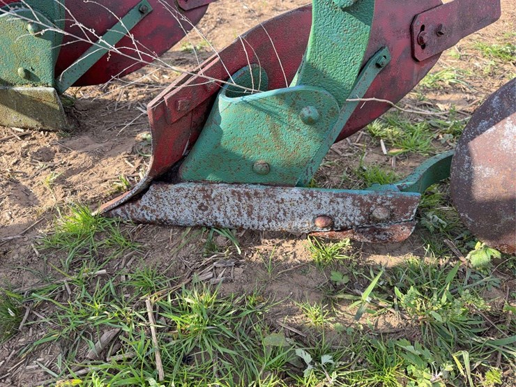 oliver-two-bottom-plow-image-13
