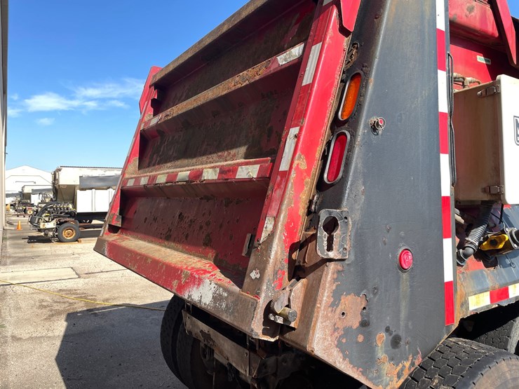 #1502-•-2018-international-7600-quad-axle-dump-truck-(has-wi-title)-with-accessories-image-24